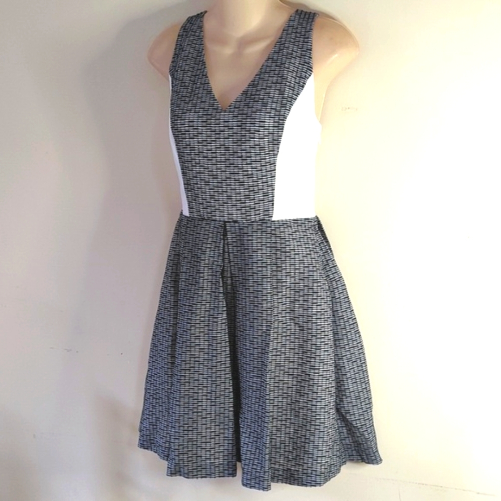 Sachin + Babi Cross Back Sleeveless Textured Skater Dress 6